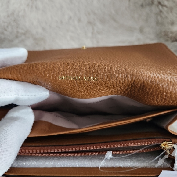 NWT MICHAEL KORS WALLET +Bonus 2 new matching satin twillys - Picture 7 of 13